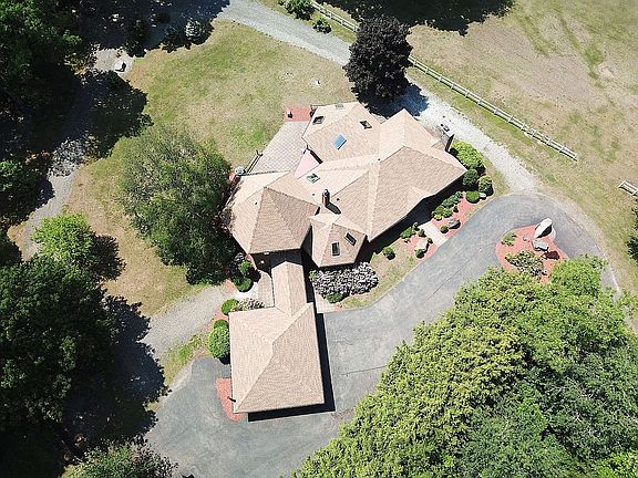 4th image of 116 Van Arnam Ave