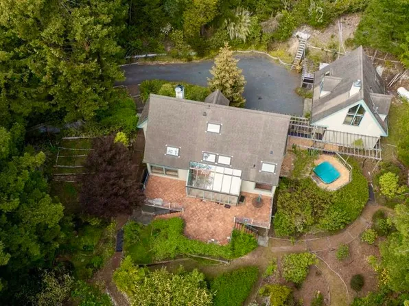 33100 Frog Pond Rd, Little River, CA 95456