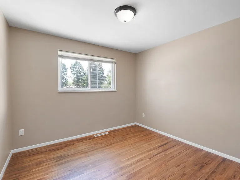 4110 Garrett Pl — Photo 2