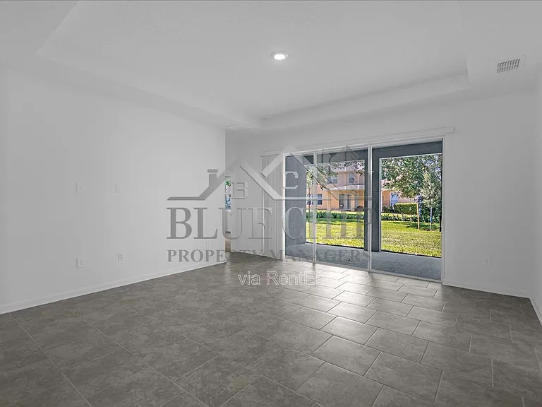 3042 Country Side Dr — Photo 25