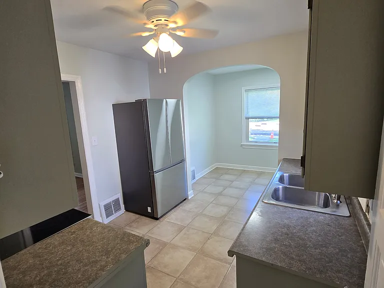 23821 W Amboy St — Photo 5