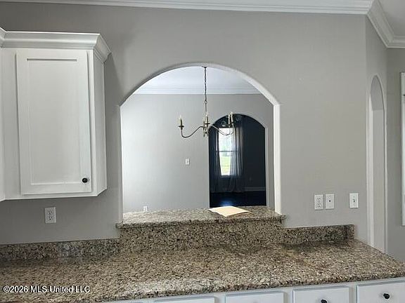5th image of 12 Sweetgrass Ln
