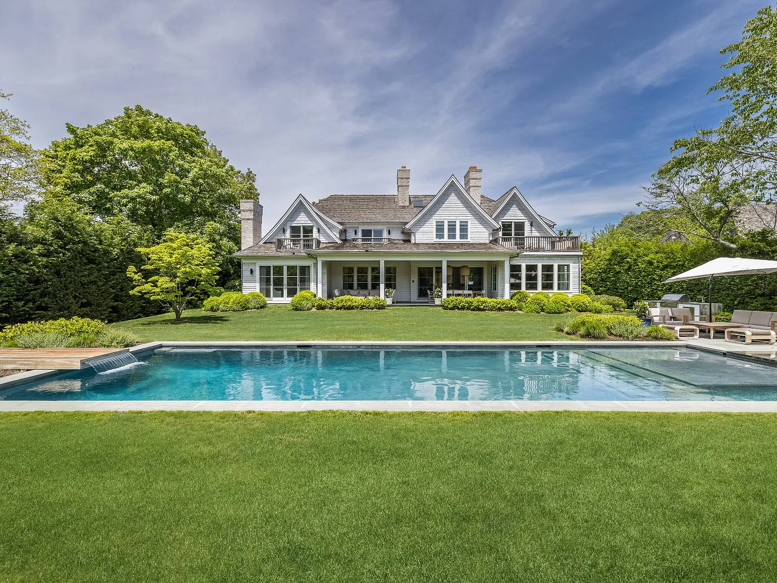Between the Ocean and Amagansett Village — Photo 1