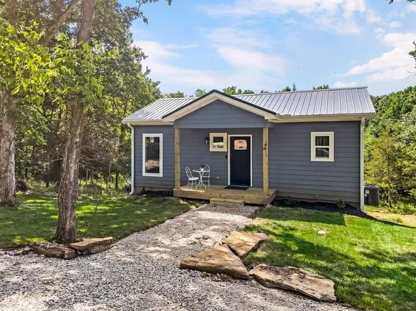 34 S Lakeside Cir, Linn Valley, KS 66040