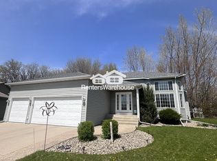 5957 Redbud Ln NW, Rochester, MN 55901