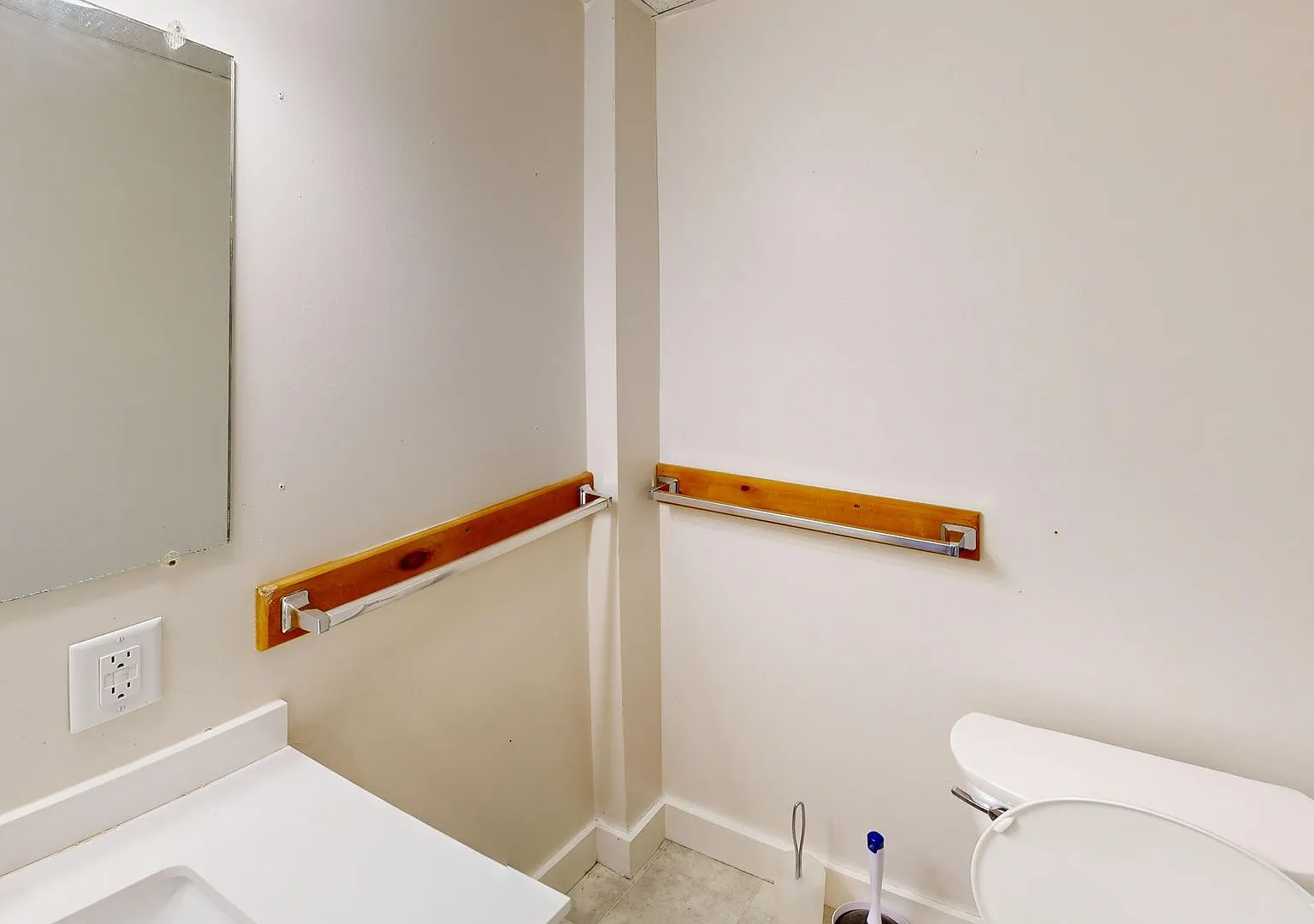 Weston Randolph Apartments -18 — Photo 4