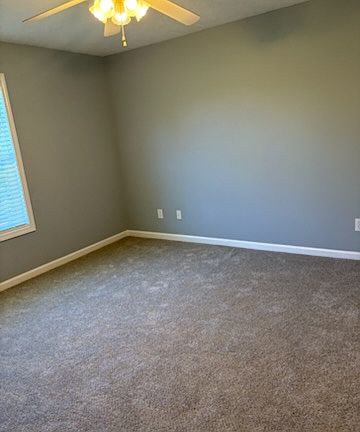 2nd image of 598 Clear Cir