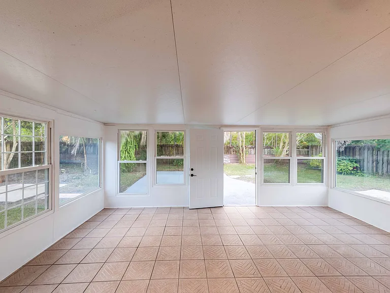 2586 Spring Lake Rd W — Photo 24
