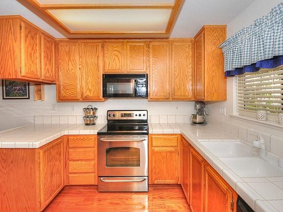 4th image of 4384 Conejo Dr