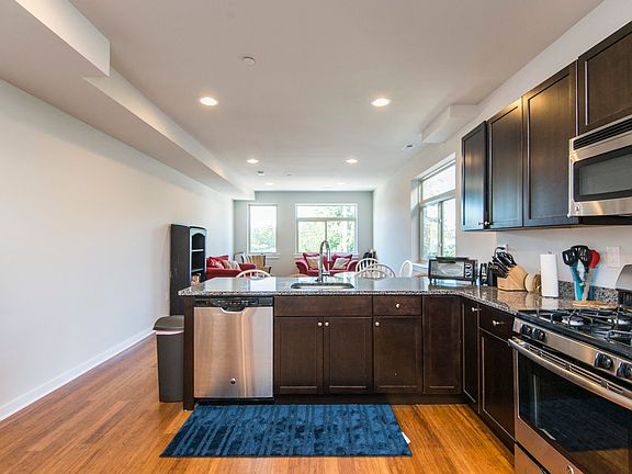 4619-1 Kitchen 3