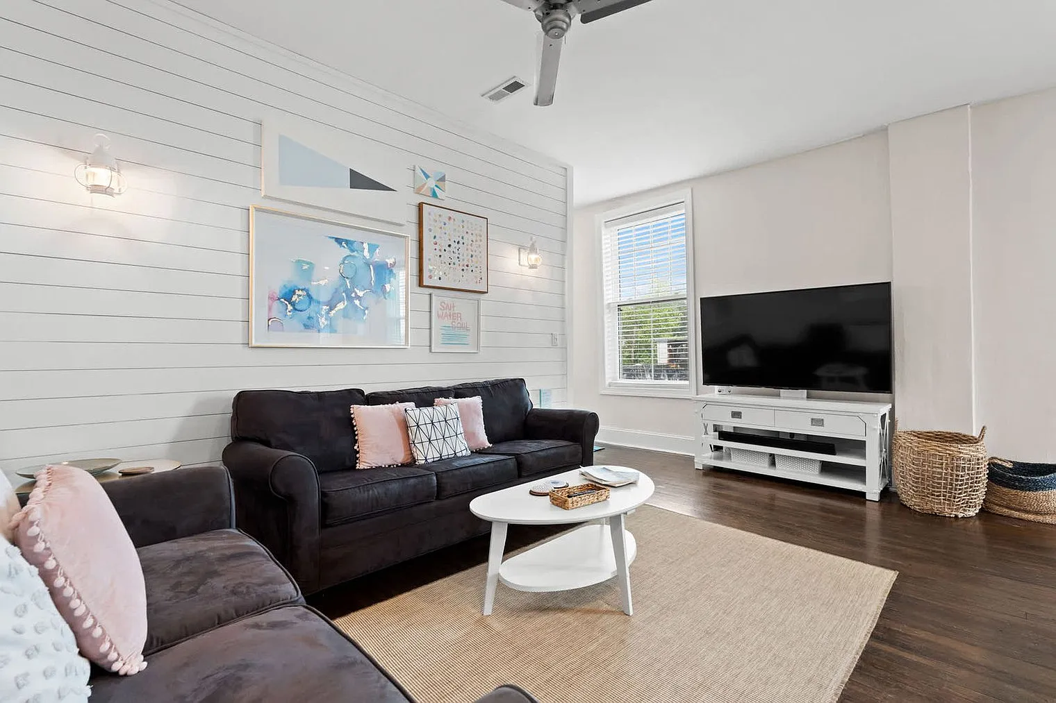 2 bed, 2.0 bath, 1194 sqft, $3,591 — Photo 3