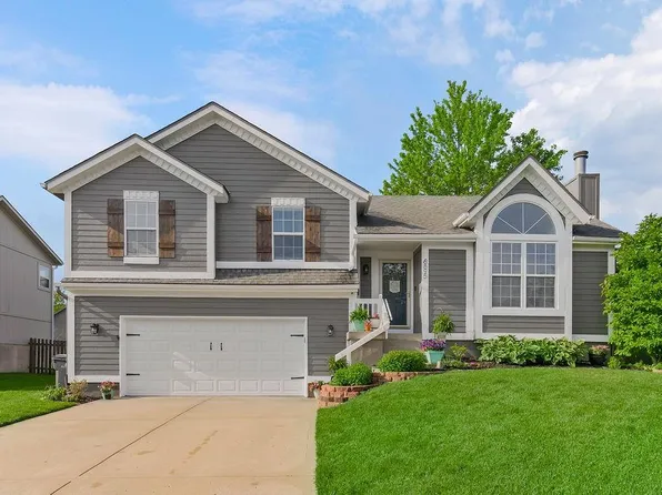 18895 W 163rd Ter, Olathe, KS 66062