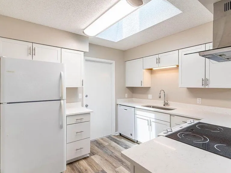 90 Catamaran Ln — Photo 10