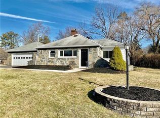 3201 Aberdeen Cir, Allentown, PA 18104