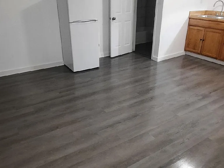 610 S Main St #1 — Photo 8