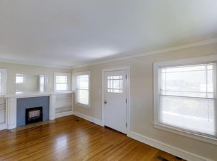 5817 Oak St, Kansas City, MO 64110