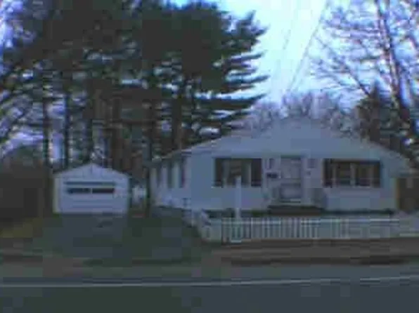 35 Wampanoag Trl, Riverside, RI 02915