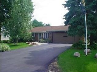 510 S Goodling St, Winnebago, IL 61088