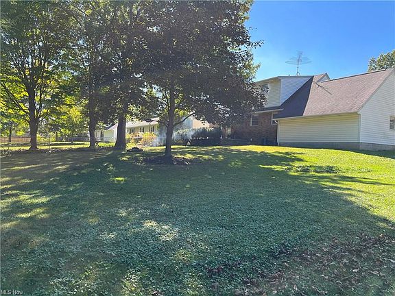 5th image of 909 Mount Auburn Dr