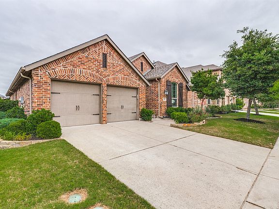3rd image of 15805 Canyon Rdg