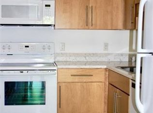 335 Ledgewood Cir UNIT 103, Burlington, VT 05401