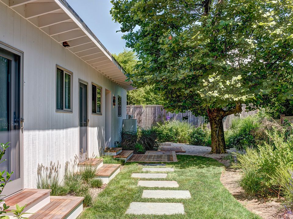 1st image of 12 Dune Ln