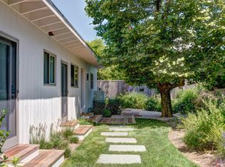 12 Dune Ln, Amagansett, NY 11930