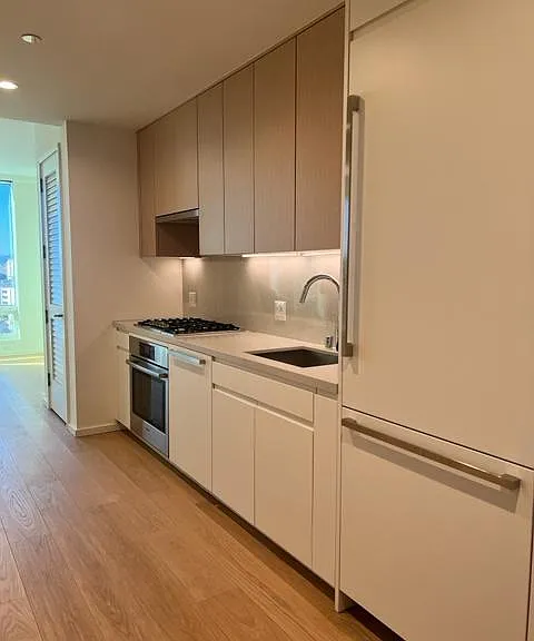 877 Francisco St #1518 — Photo 9