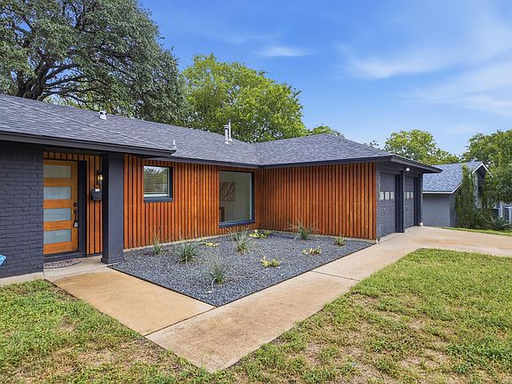 3rd image of 9004 Blue Quail Dr