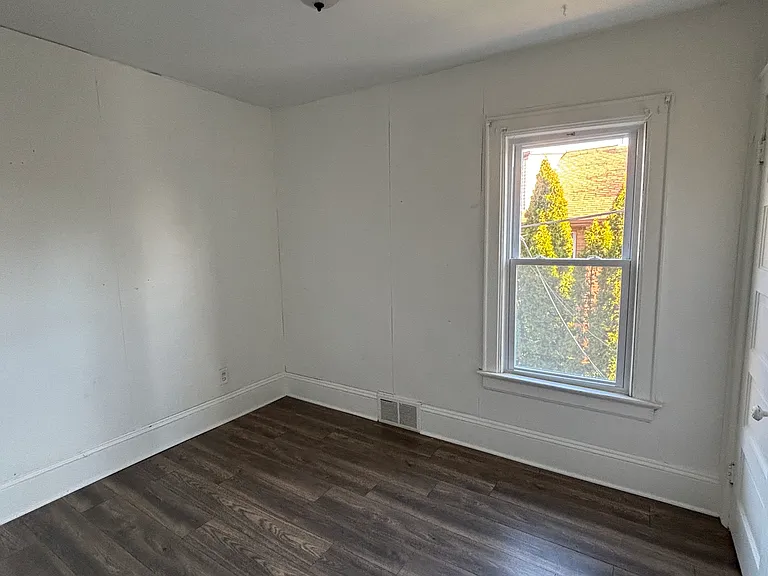 513 N 50th St #515 — Photo 26