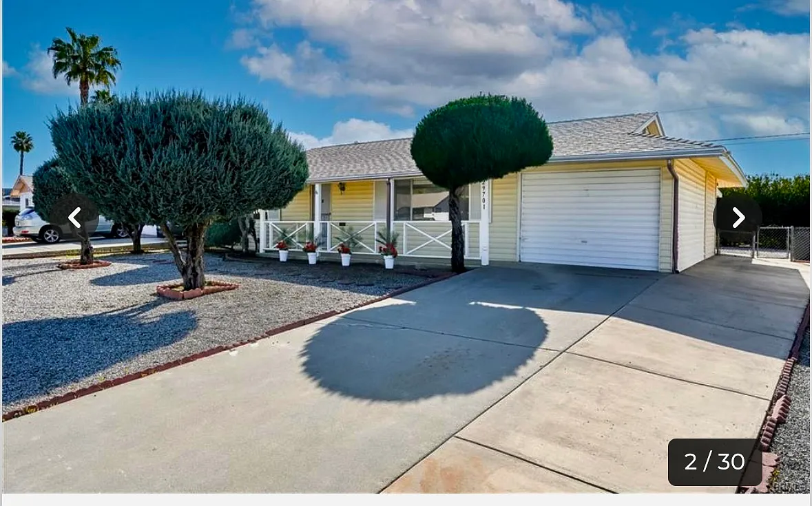 Front Yard - 29701 Thornhill Dr