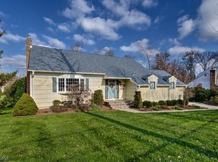 22 Prospect Ave, Basking Ridge, NJ 07920