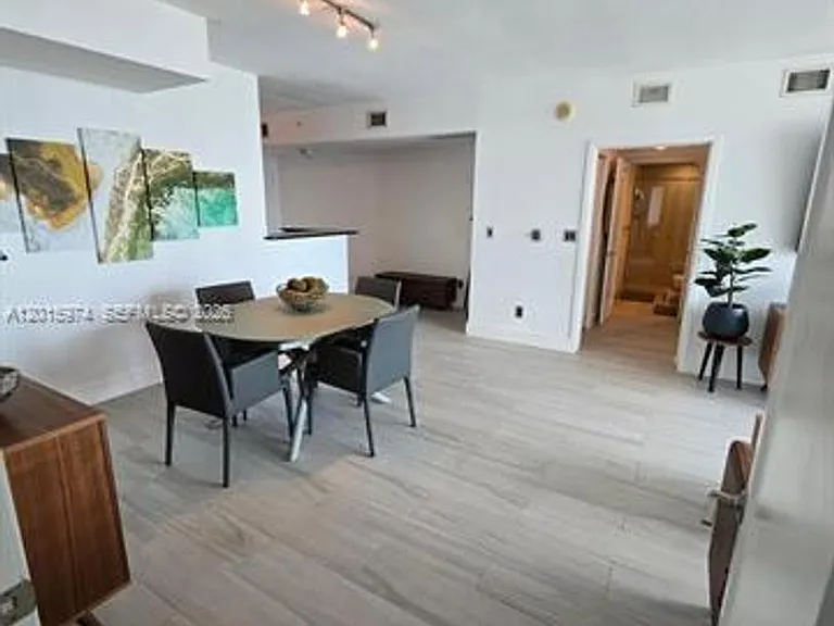 325 Biscayne Blvd #3719 — Photo 27