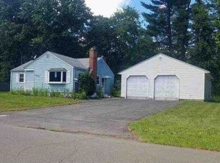 462 Woodland St, Windsor Locks, CT 06096