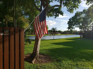 831 SW 118th Ter, Davie, FL 33325