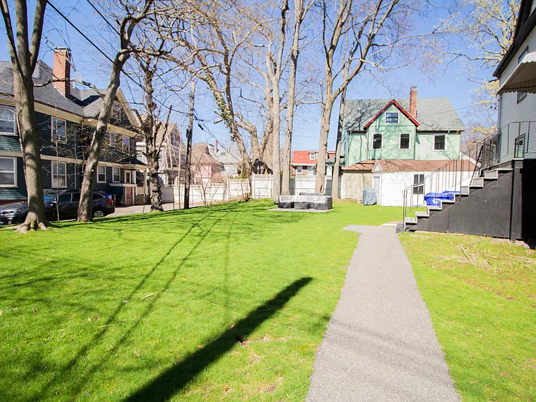 184 Aspinwall Ave #2 — Photo 14