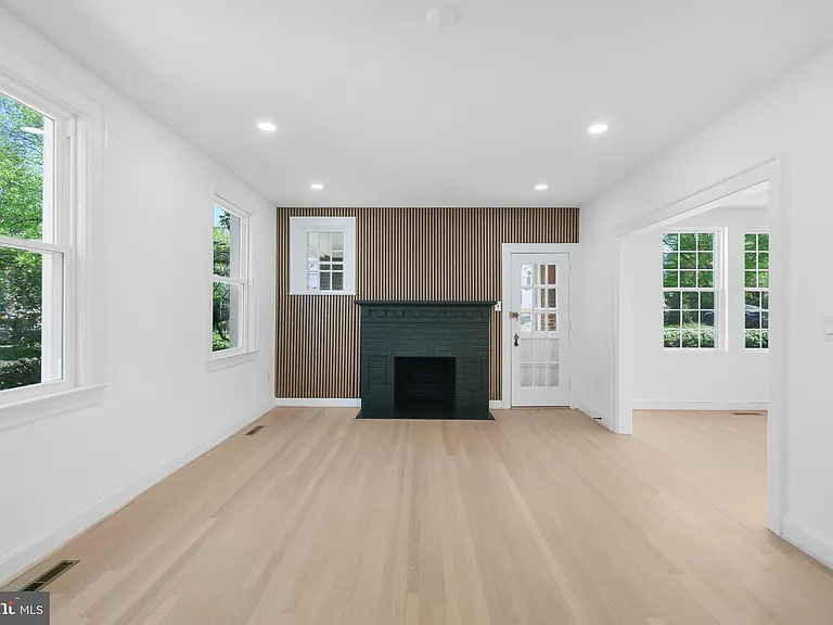 4400 Ridge St — Photo 10