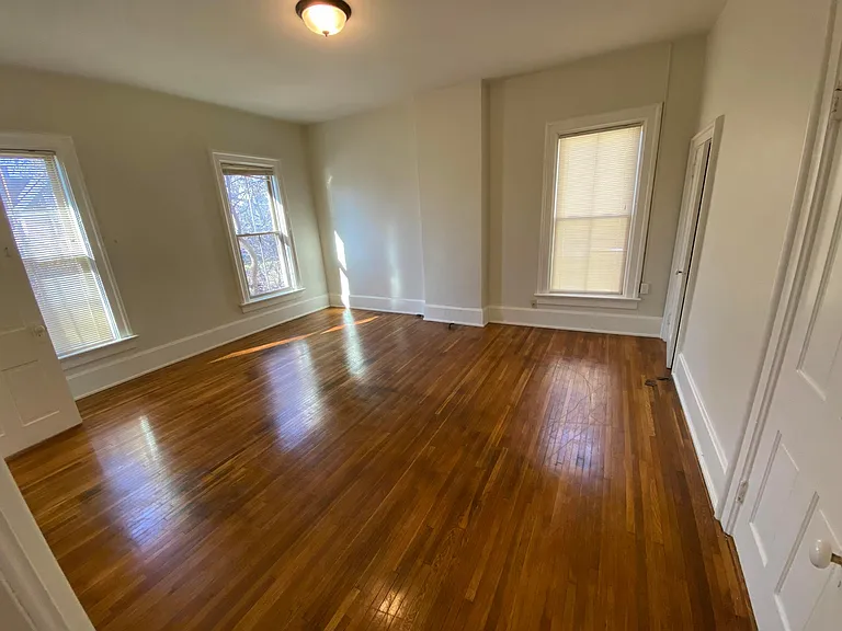 102 N Washington St — Photo 23