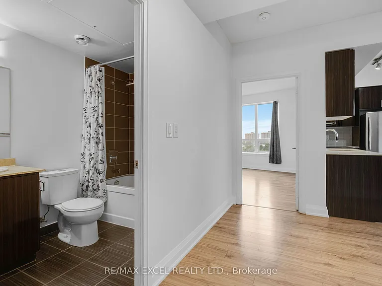 7161 Yonge St #625 — Photo 27