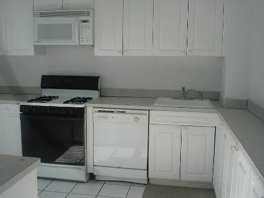 Rented by Stonehenge NYC LLC | media 34