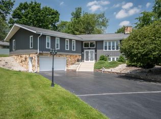 N79W25018 Hickory View Ln, Lisbon, WI 53089