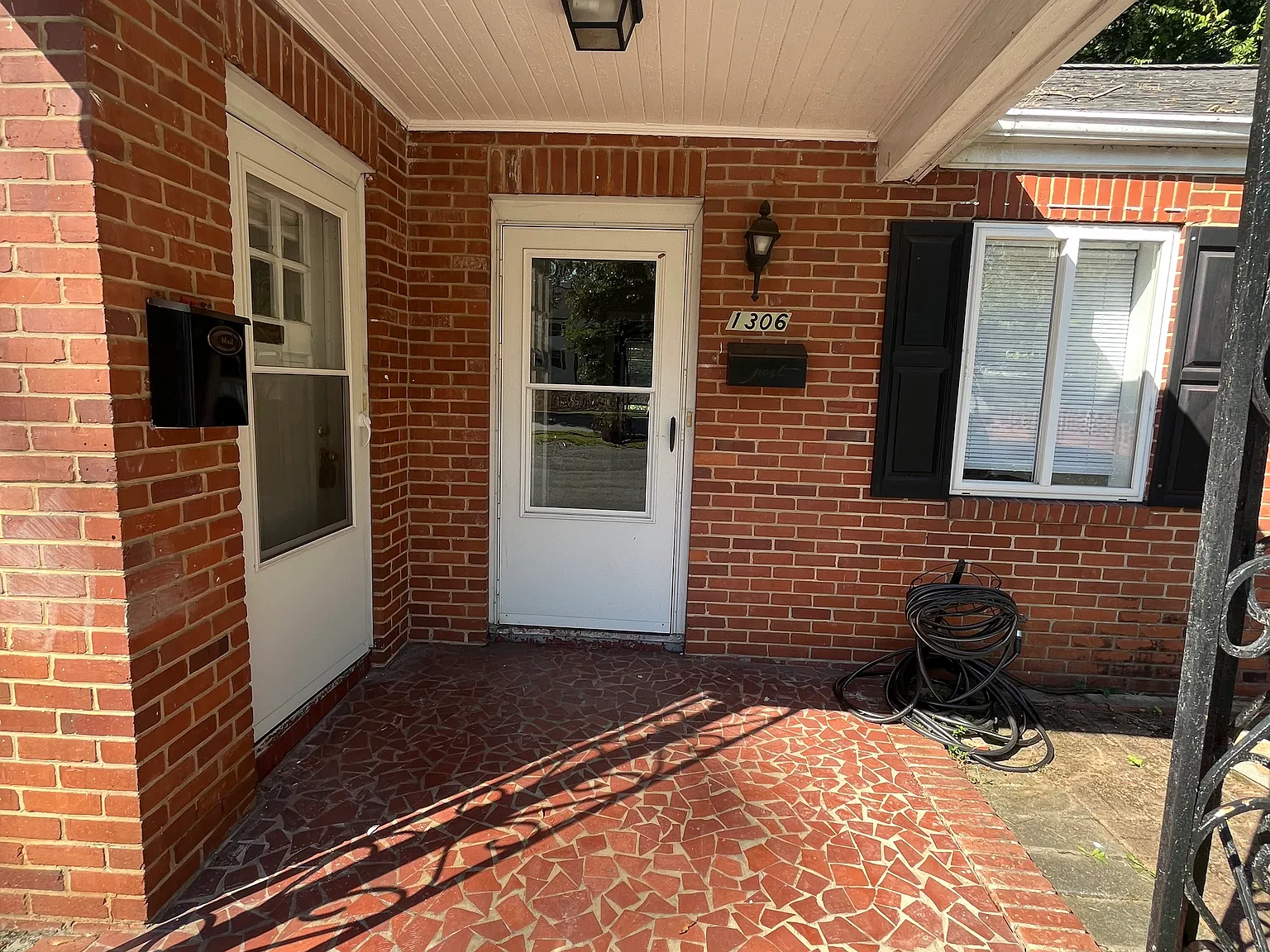 2 bed, 784 sqft, $2,000 — Photo 3