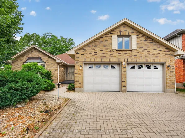 1 Sports Field Cres, London, ON N6K 4J9