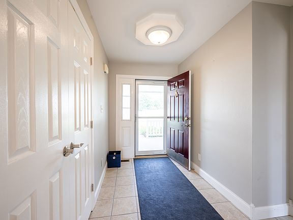 4th image of 511 Winston Dr