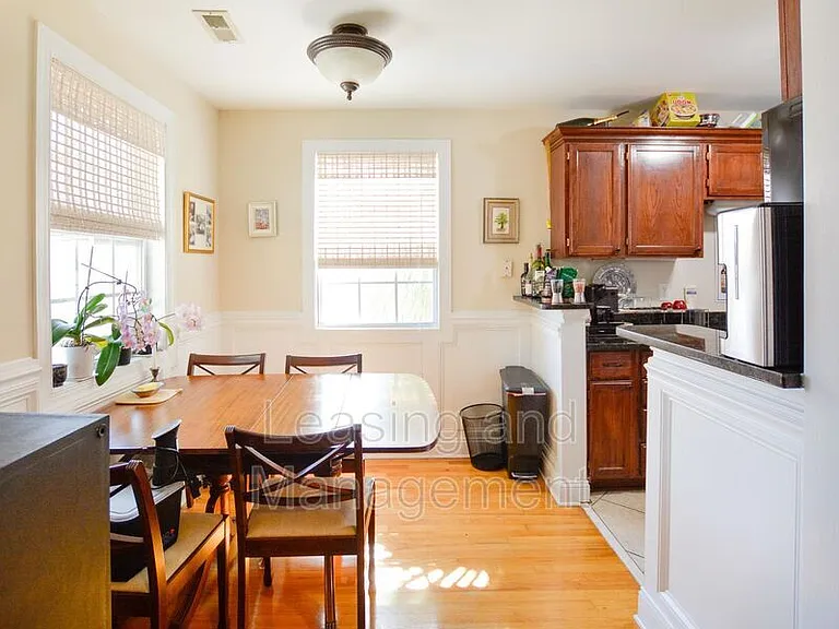 180 Line St #B — Photo 8