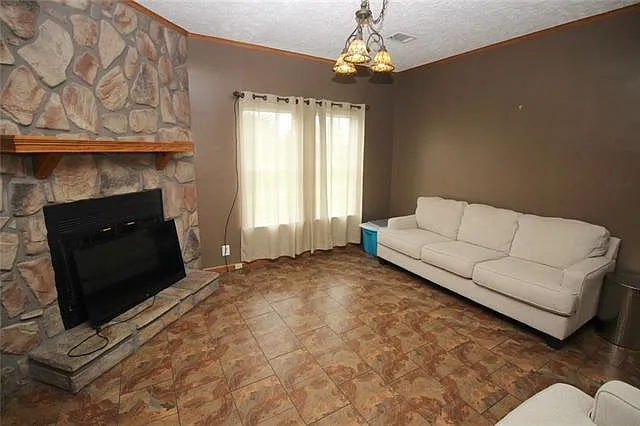117 Gober Ln — Photo 3