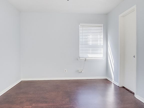 5th image of 2725 Patricia Ln