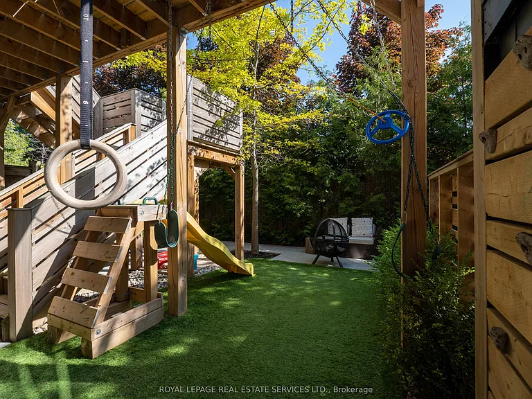 2083 Grange Dr — Photo 5
