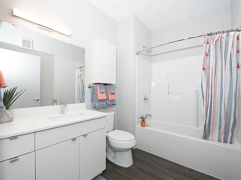 Luna Apartments — Photo 47