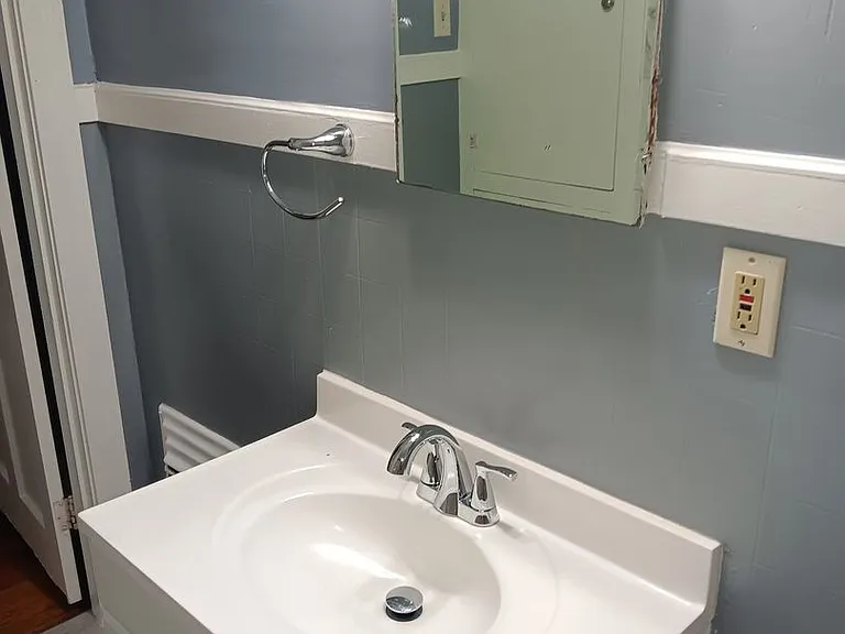 103 E Robinson Pl — Photo 24
